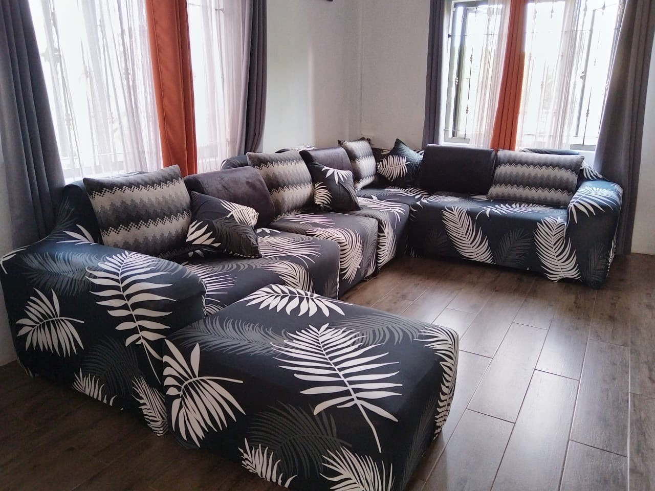 Sofa Cover - Black white leaves (New)